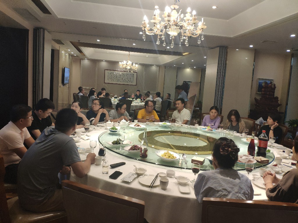 馬行千里，不洗塵沙。(圖2)